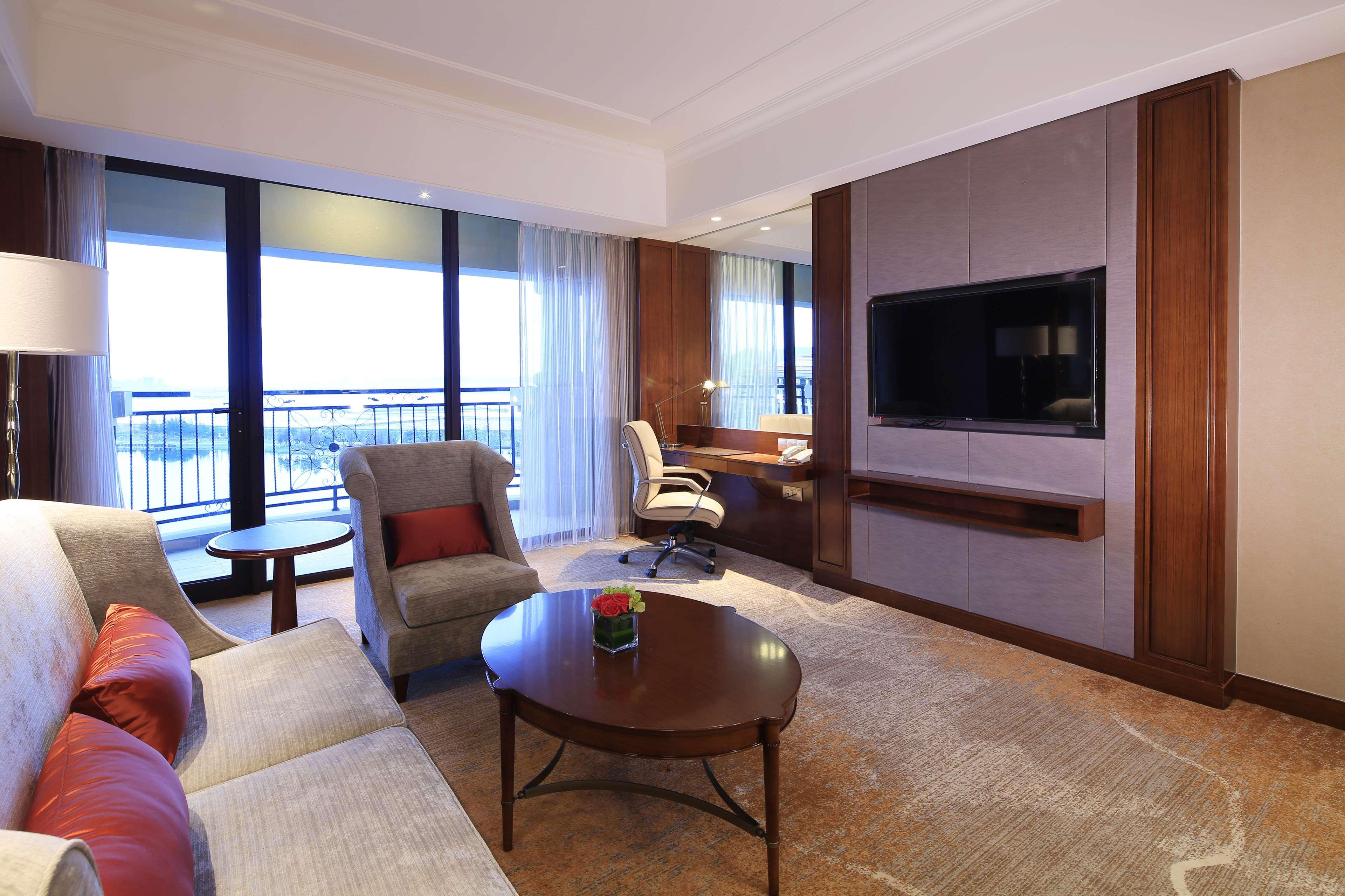 Hotel Doubletree By Hilton Ningbo - Chunxiao Exterior foto